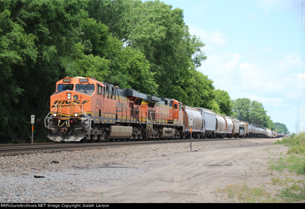 BNSF 6008 East